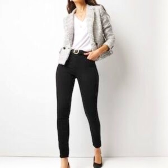 Black cropped skinny jeans FINAL MARKDOWN! - Picture 2 of 3